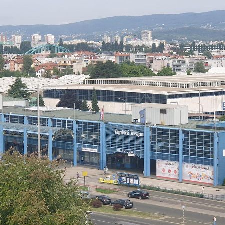 Apartman Lana ,Froudeova Ulica 3 Nasuprot Zg Velesajma Daire Zagreb Dış mekan fotoğraf