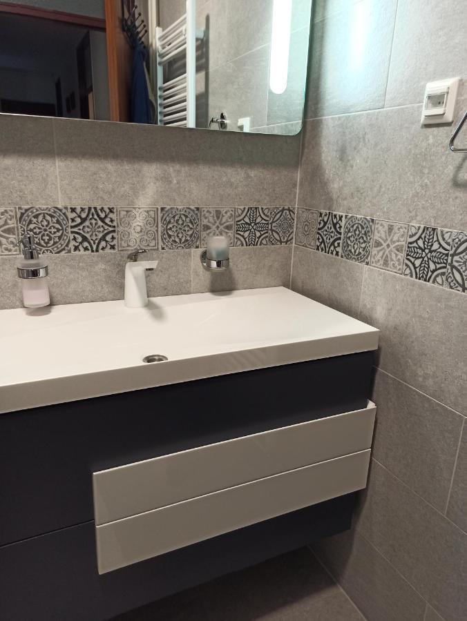 Apartman Lana ,Froudeova Ulica 3 Nasuprot Zg Velesajma Daire Zagreb Dış mekan fotoğraf